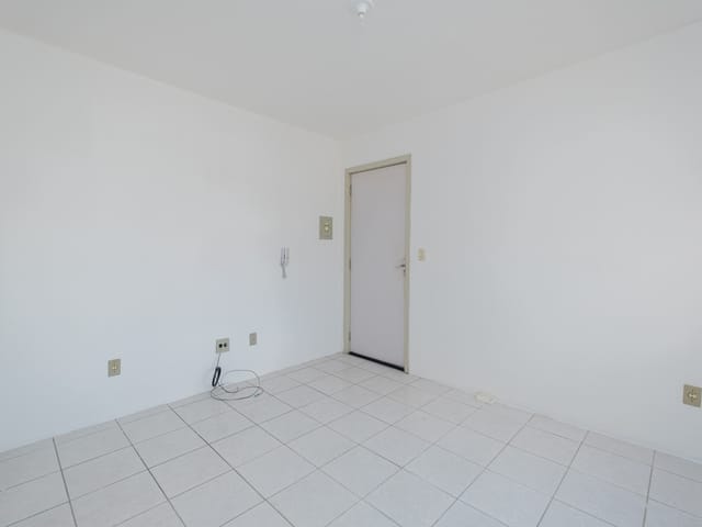 Apartamento com 57m² 2 quartos e 1 banheiro, para alugar, no bairro Três Vendas em Pelotas