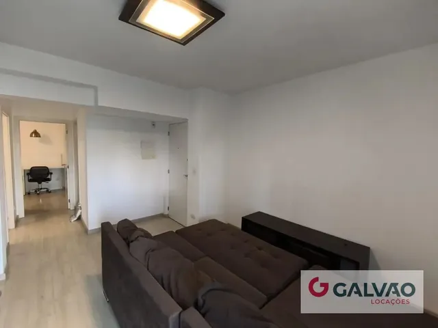 Apartamento 2 quartos e 1 banheiro, para alugar, no bairro Cristo Rei em Curitiba