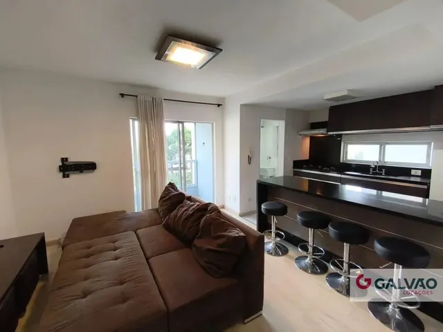 Apartamento 2 quartos e 2 banheiros, para alugar, no bairro Cristo Rei em Curitiba