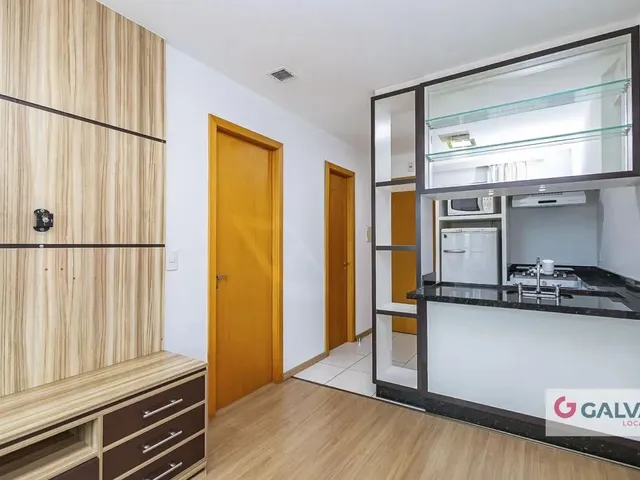 Apartamento 1 quarto e 1 banheiro, para alugar, no bairro Centro em Curitiba