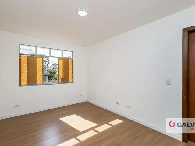 Apartamento 3 quartos e 1 banheiro, para alugar, no bairro Portão em Curitiba