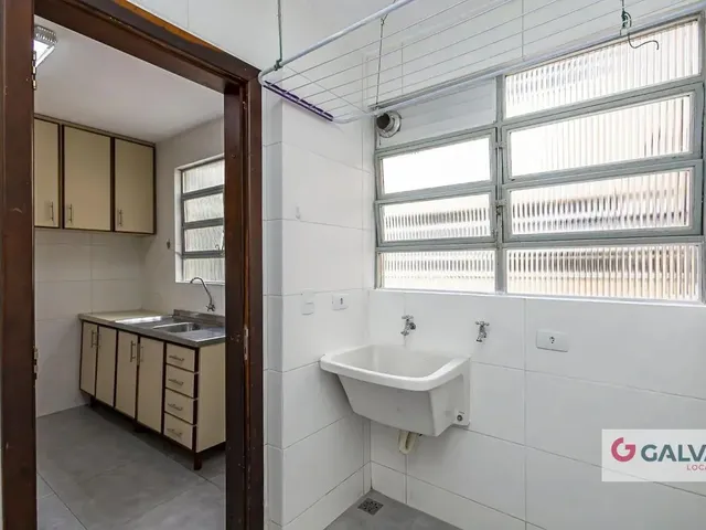 Apartamento 3 quartos e 1 banheiro, para alugar, no bairro Portão em Curitiba