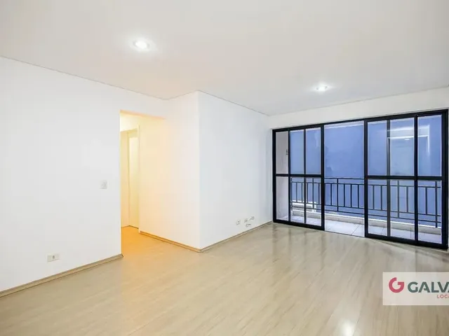 Apartamento 2 quartos e 2 banheiros, para alugar, no bairro Água Verde em Curitiba