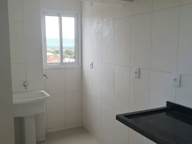 Apartamento 2 quartos e 2 banheiros, à venda, no bairro Jardim Boa Vista em Pindamonhangaba