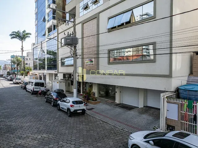 Apartamento 3 quartos e 4 banheiros, à venda, no bairro Meia Praia em Itapema