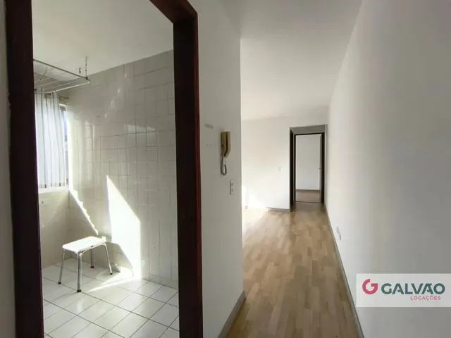Apartamento 1 quarto e 1 banheiro, para alugar, no bairro Centro Cívico em Curitiba