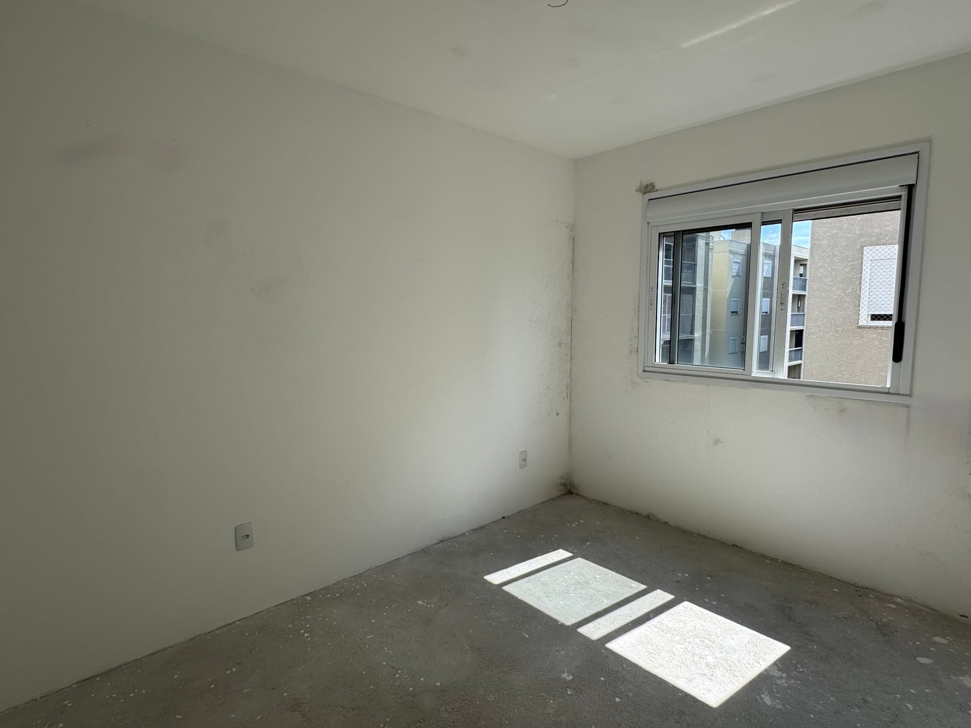 Apartamento à venda no Acqua Residence Club, Três Vendas - 61 m², 2 quartos (sendo 1 suíte), sacada, churrasqueira e vaga de garagem. - 8
