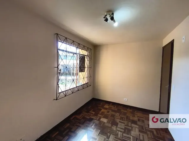 Apartamento 2 quartos e 1 banheiro, para alugar, no bairro Capão da Imbuia em Curitiba