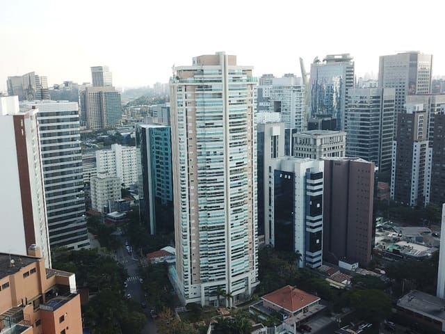 Foto do Apartamento - Apartamento para venda em Cidade Monções com 3 quartos, sendo 3 suítes , 240m² | Correteria Imóveis