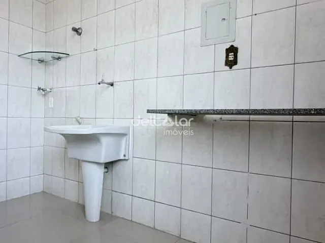 Apartamento com 120m² 3 quartos e 2 banheiros, para alugar, no bairro Vila Cloris em Belo Horizonte
