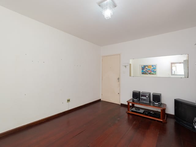 Apartamento com 92m² 2 quartos e 2 banheiros, à venda ou para alugar, no bairro Centro em Pelotas
