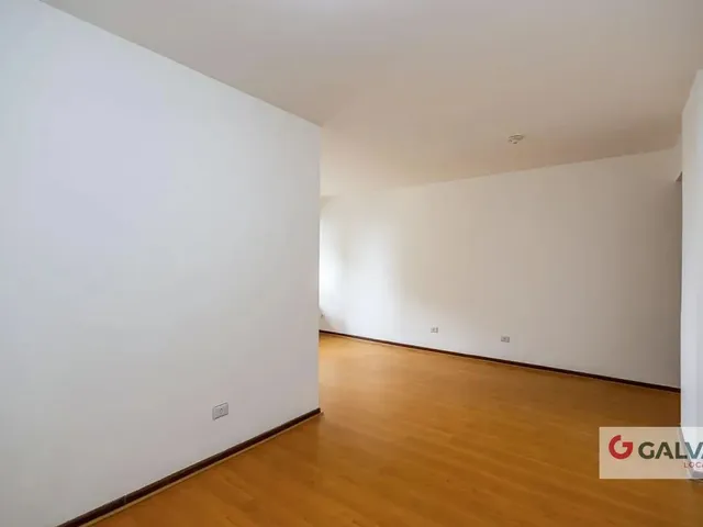 Apartamento 3 quartos e 3 banheiros, para alugar, no bairro Portão em Curitiba