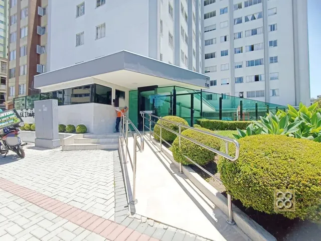 Apartamento 1 quarto e 1 banheiro, para alugar, no bairro Água Verde em Curitiba