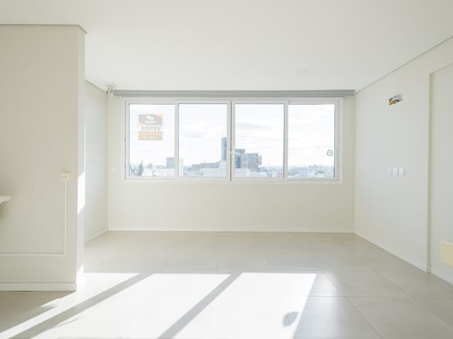 Apartamento 1 quarto e 1 banheiro, à venda ou para alugar, no bairro Centro em Pelotas