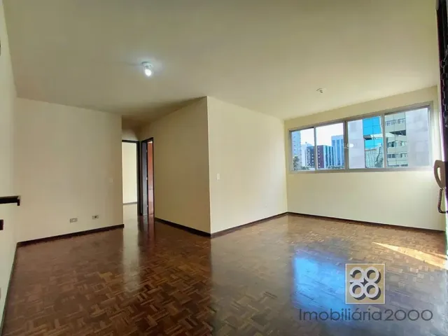 Apartamento 2 quartos e 1 banheiro, para alugar, no bairro Centro Cívico em Curitiba