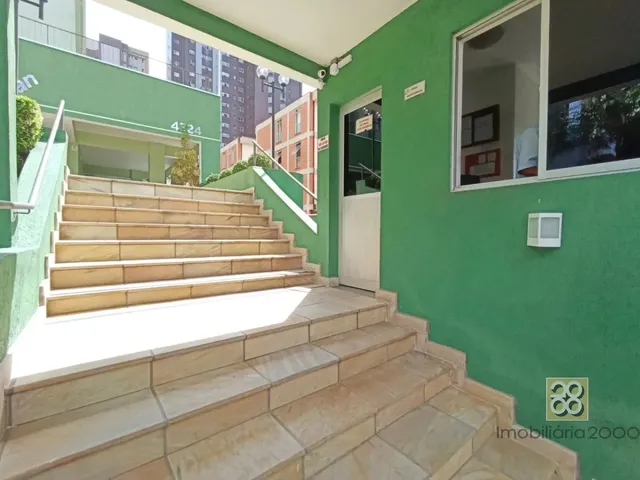 Apartamento 2 quartos e 1 banheiro, para alugar, no bairro Água Verde em Curitiba
