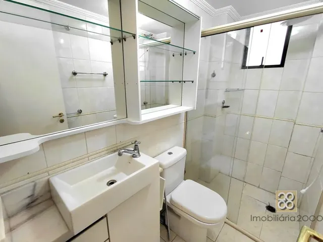 Apartamento 2 quartos e 1 banheiro, para alugar, no bairro Água Verde em Curitiba