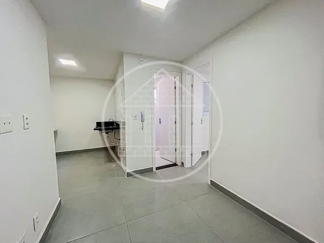 Apartamento 1 quarto e 1 banheiro, à venda ou para alugar, no bairro Vila Gea em São Paulo