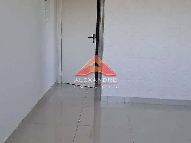 Apartamento 2 quartos e 1 banheiro, para alugar, no bairro Jardim Diamante em São José dos Campos