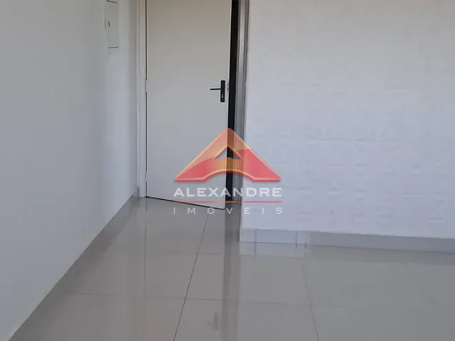 Apartamento 2 quartos e 1 banheiro, para alugar, no bairro Jardim Diamante em São José dos Campos
