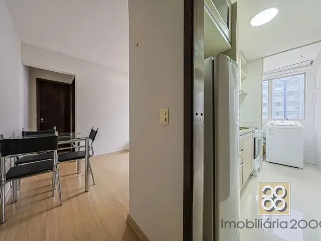 Apartamento 1 quarto e 1 banheiro, à venda, no bairro Centro em Curitiba