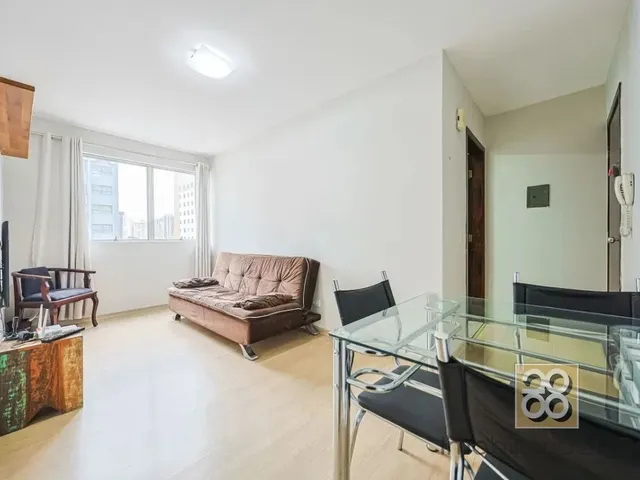 Apartamento 1 quarto e 1 banheiro, à venda, no bairro Centro em Curitiba