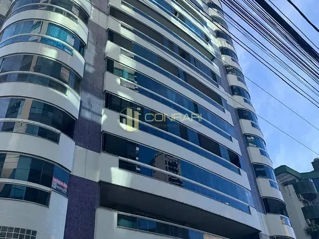 Apartamento 4 quartos e 5 banheiros, à venda, no bairro Meia Praia em Itapema