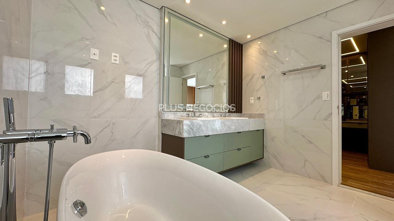 Apartamento, 3 quartos, 220 m² - Foto 38