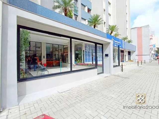 Apartamento 1 quarto e 1 banheiro, para alugar, no bairro Centro em Curitiba
