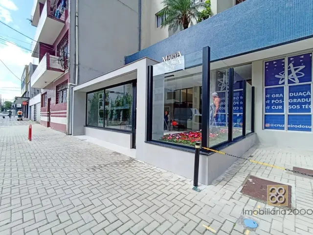 Apartamento 1 quarto e 1 banheiro, para alugar, no bairro Centro em Curitiba
