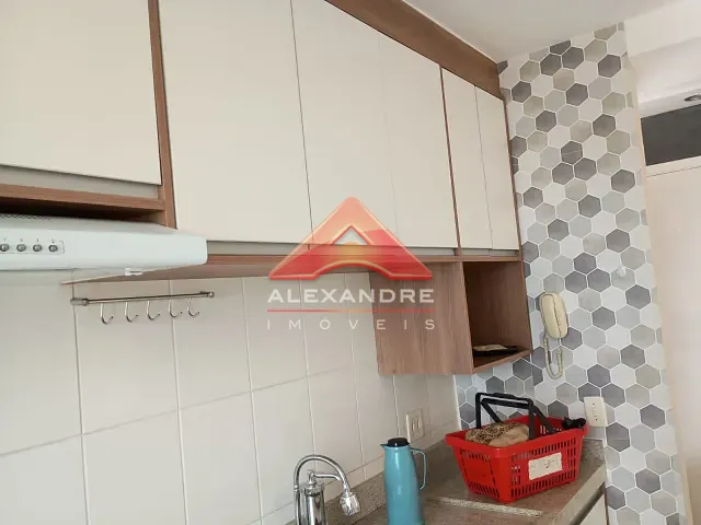 Apartamento 2 quartos e 1 banheiro, para alugar, no bairro Jardim Americano em São José dos Campos