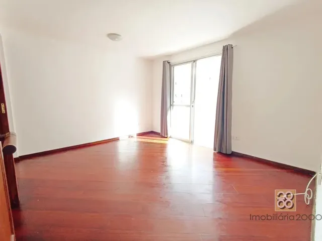 Apartamento 3 quartos e 1 banheiro, para alugar, no bairro Cabral em Curitiba