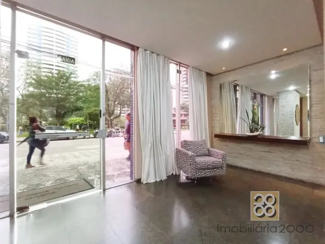 Apartamento 3 quartos e 1 banheiro, para alugar, no bairro Batel em Curitiba
