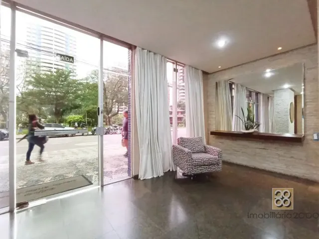 Apartamento 3 quartos e 1 banheiro, para alugar, no bairro Batel em Curitiba