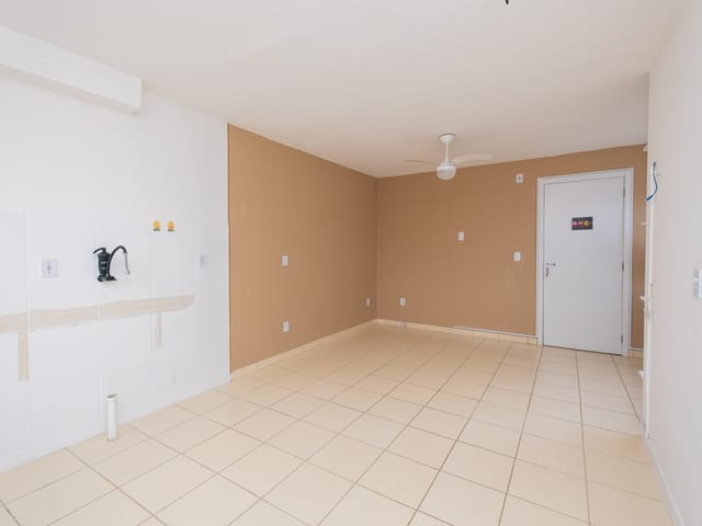 Apartamento com 57m² 2 quartos e 1 banheiro, para alugar, no bairro Areal em Pelotas
