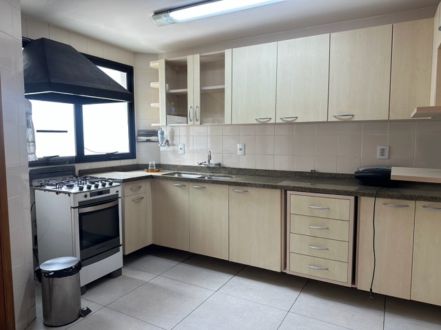 Apartamento 3 quartos e 3 banheiros, à venda, no bairro Centro em Pelotas