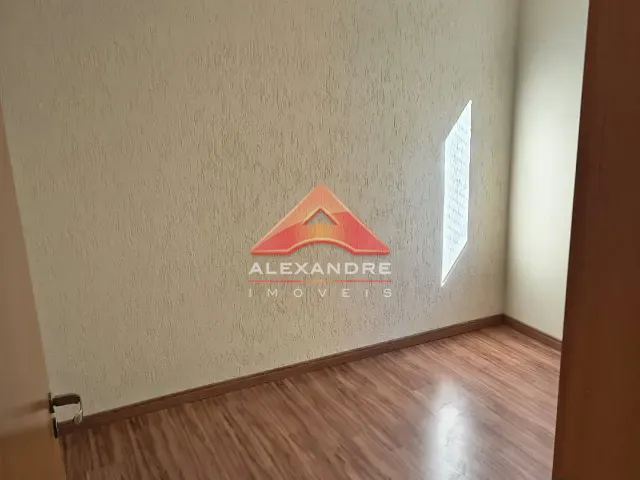 Apartamento 2 quartos e 1 banheiro, à venda, no bairro Jardim Ismênia em São José dos Campos