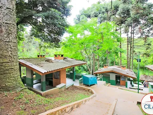 Apartamento 2 quartos e 1 banheiro, à venda, no bairro Campo Comprido em Curitiba