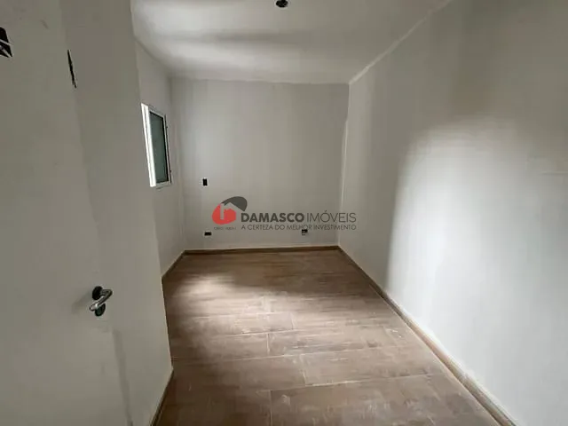Apartamento 2 quartos e 2 banheiros, à venda, no bairro Santa Maria em Santo André