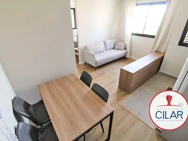 Apartamento 1 quarto e 1 banheiro, para alugar, no bairro Centro em Curitiba