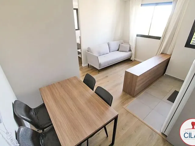 Apartamento 1 quarto e 1 banheiro, para alugar, no bairro Centro em Curitiba