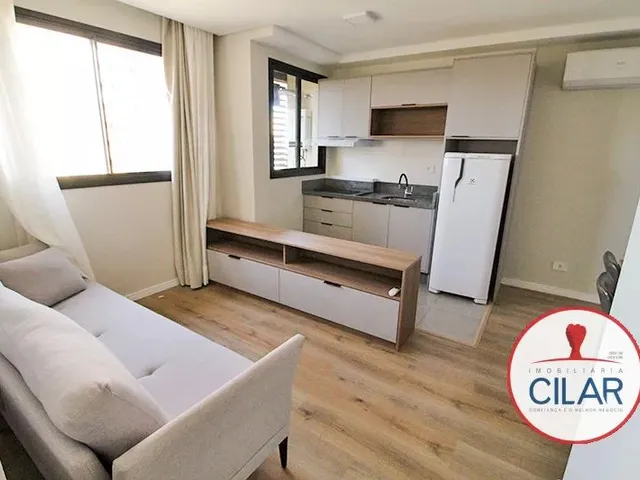 Apartamento 1 quarto e 1 banheiro, para alugar, no bairro Centro em Curitiba