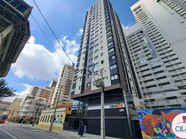Apartamento 1 quarto e 1 banheiro, para alugar, no bairro Centro em Curitiba