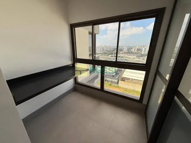 Apartamento 2 quartos e 2 banheiros, à venda ou para alugar, no bairro Condomínio Royal Park em São José dos Campos