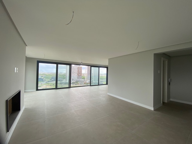 Apartamento 3 quartos e 4 banheiros, à venda, no bairro São Gonçalo em Pelotas