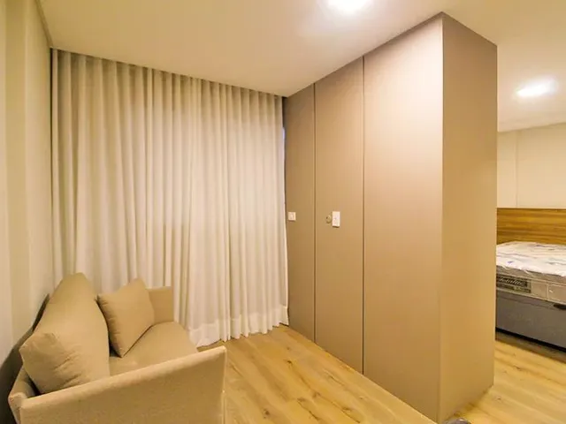 Apartamento 1 quarto e 1 banheiro, para alugar, no bairro Centro em Curitiba