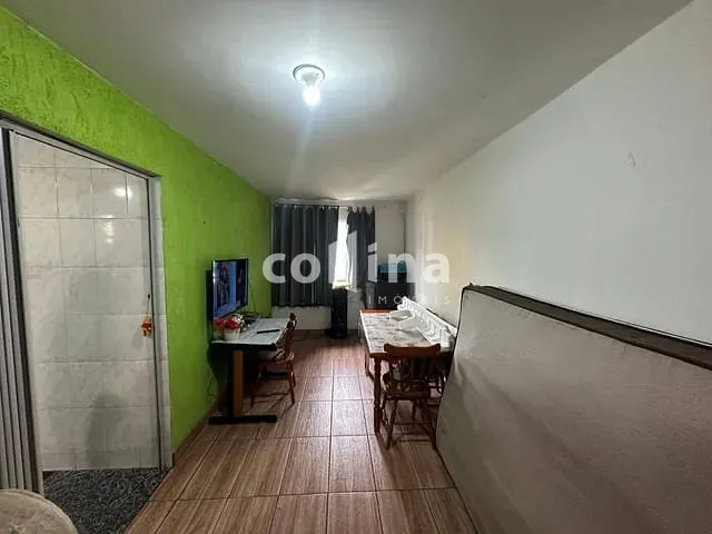 Apartamento 2 quartos e 1 banheiro, à venda, no bairro Cohab II em Carapicuíba