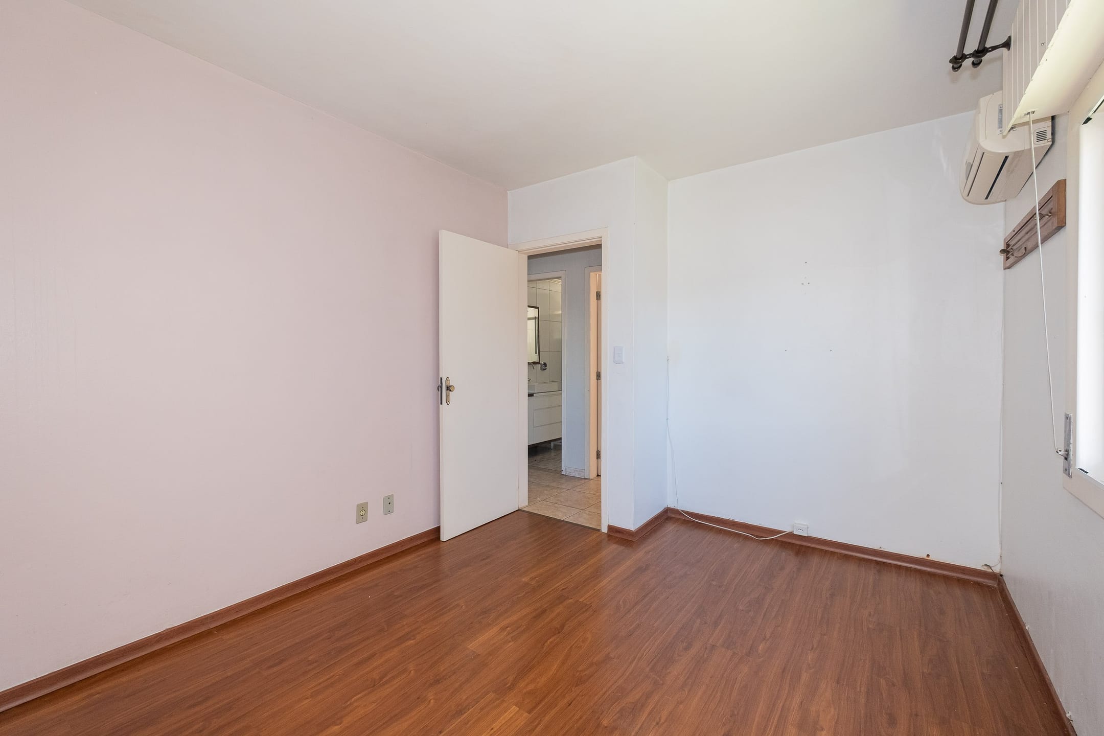 Apartamento à venda na Zona Norte de Pelotas - com 118 m², 3 quartos, ótima posição solar e vaga coberta. - 14