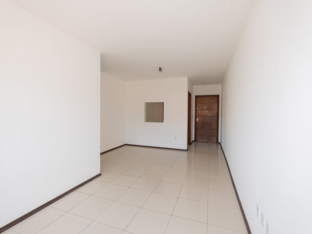 Foto do Apartamento - Apartamento para venda e locação no Edifício Dona Erna, Centro - com 106 m², 3 quartos, piso laminado e vaga coberta. | UP Imóveis