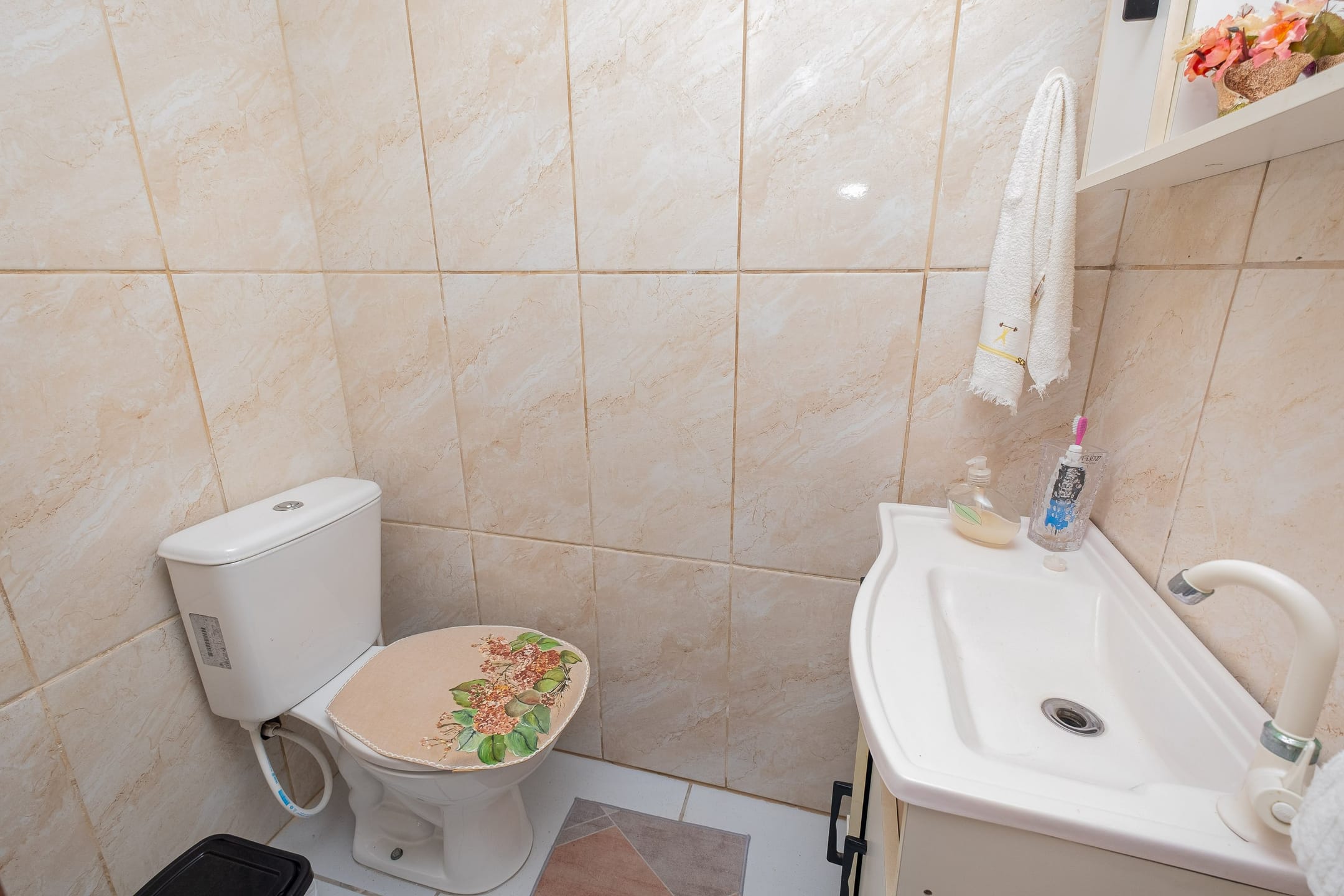 Apartamento à venda no Condomínio Messina, Areal - com 79 m², 2 quartos, cozinha com armários e vaga coberta. - 13